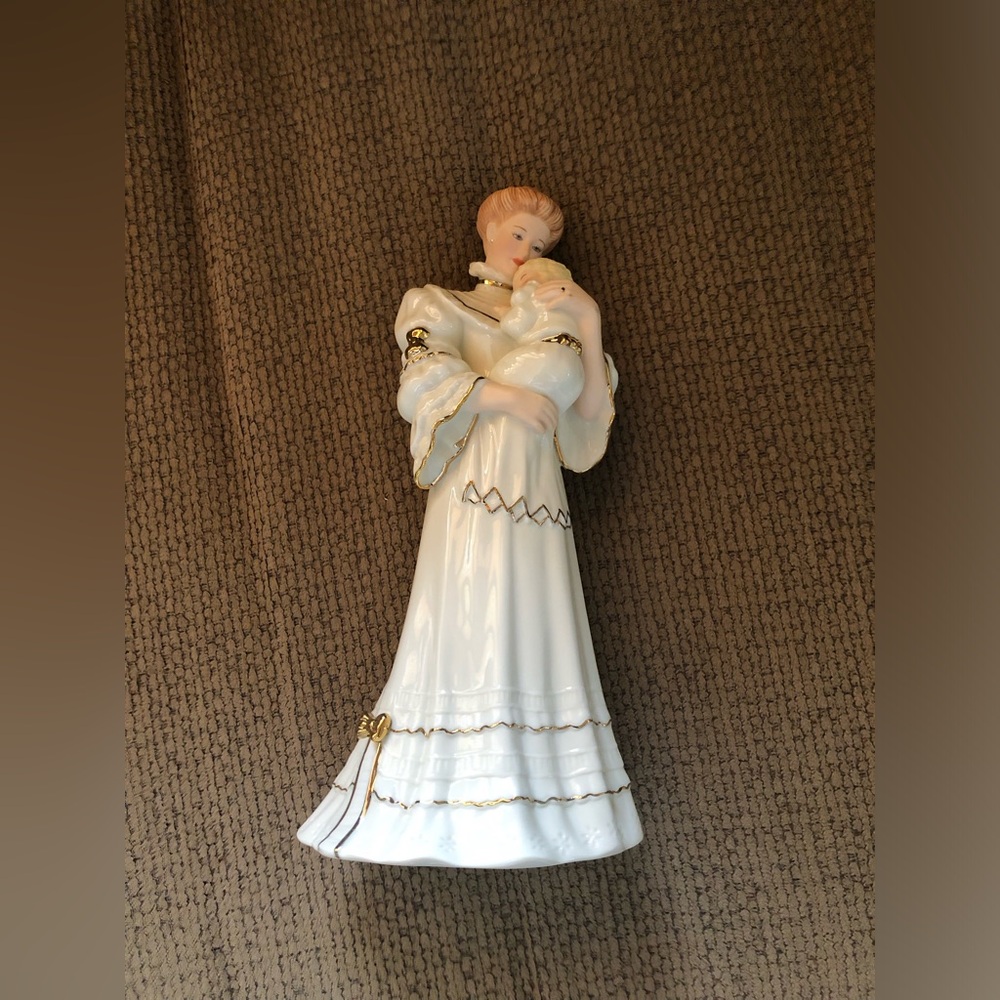 Lennox figurine